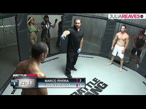 ❤️ Ultimate Fighter drāž numuru meiteni uzreiz pēc cīņas ringā ❤️ Super sekss pie mums