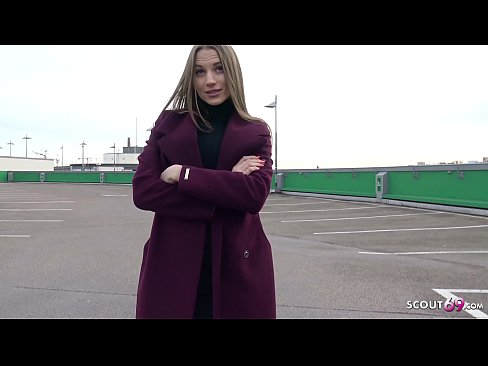 ❤️ VĀCU SKAUTS IR SAPNIS, PIESKARAS STEELE, AUTOSTĀVVIETA TELLTALE UN SEXY PAR NAUDU ❤️ Super sekss pie mums